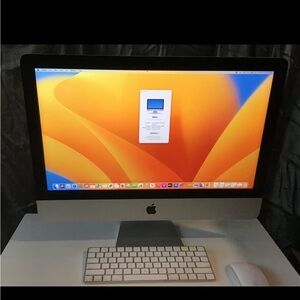 Apple iMac with Silver Finish and Accessories